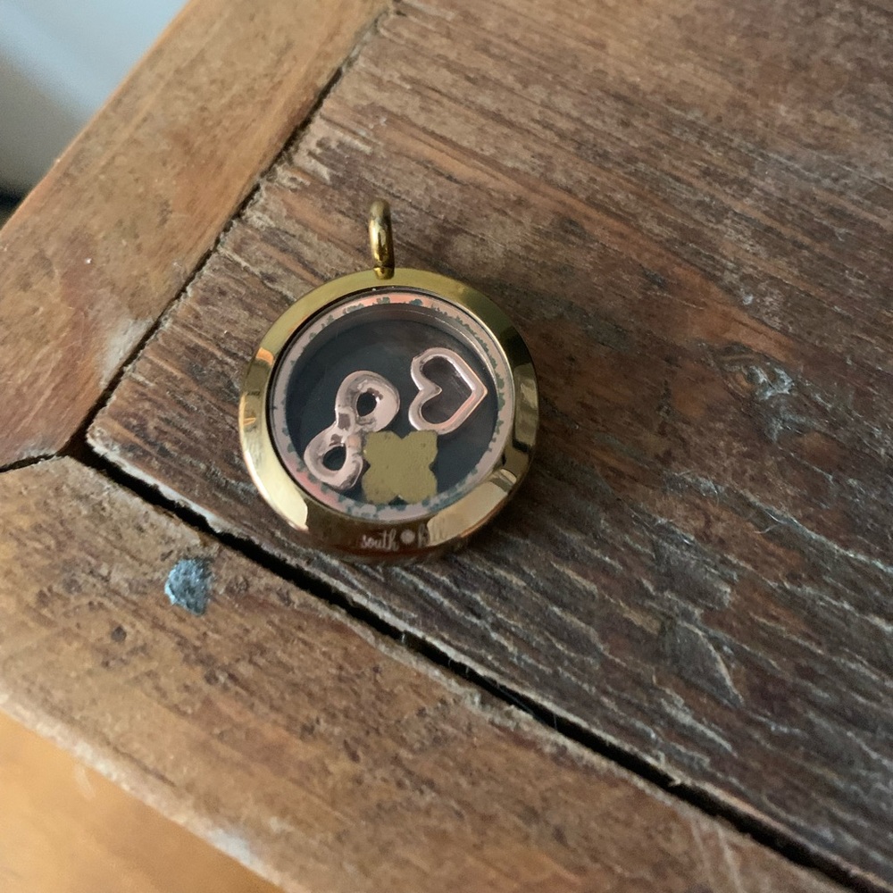 Pendant